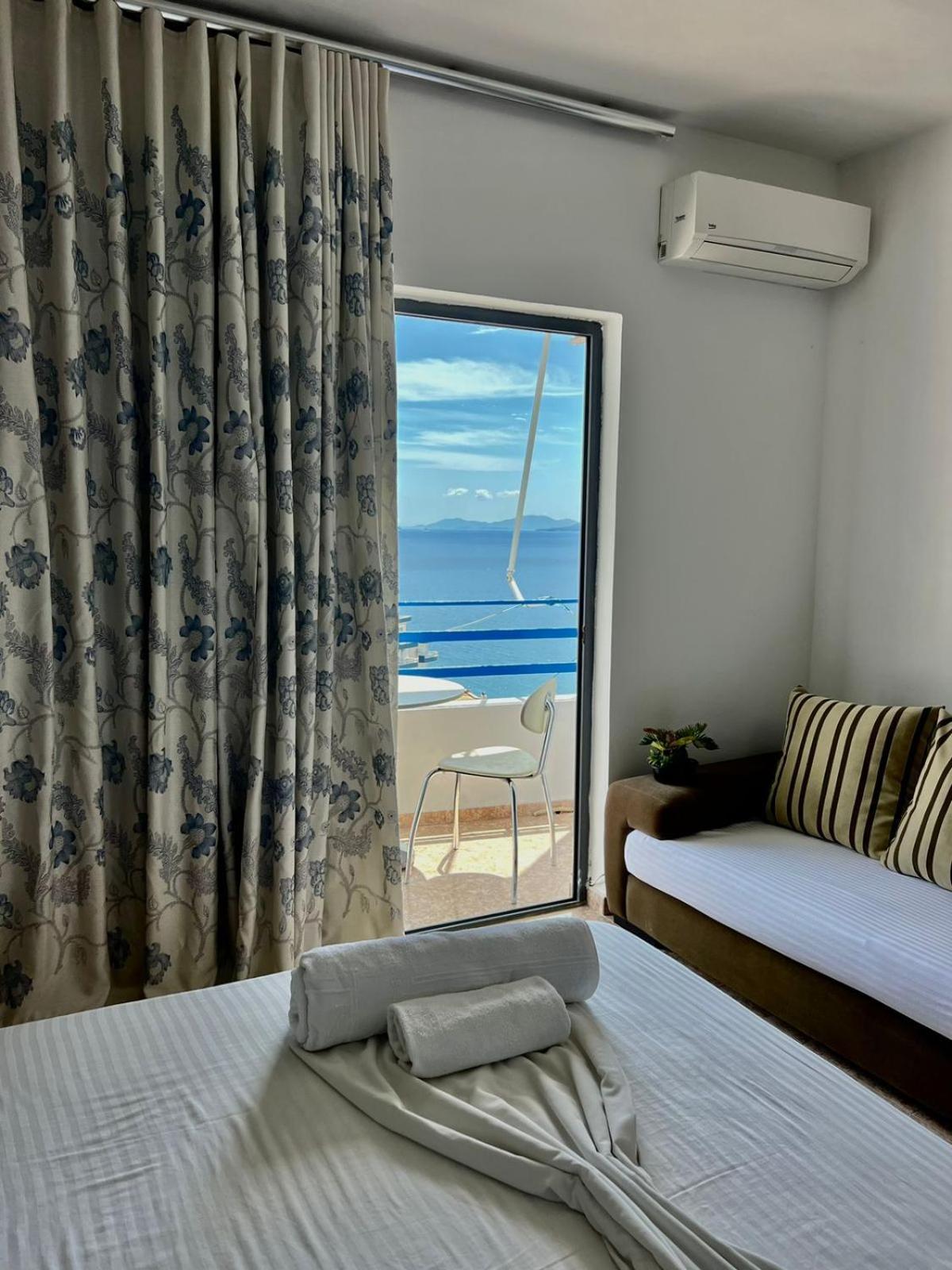 Al Mare Rooms Sarandë Exteriér fotografie