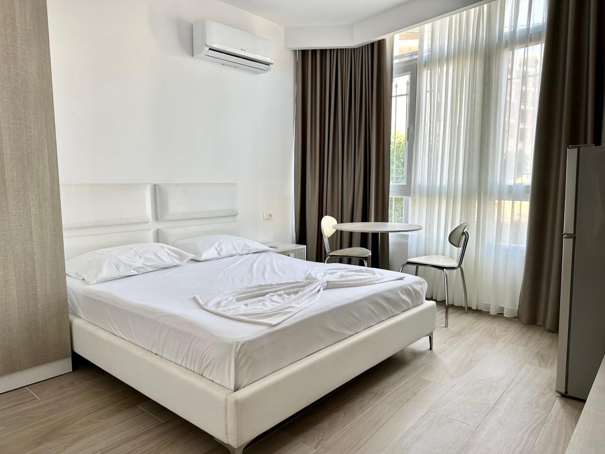 Al Mare Rooms Sarandë Exteriér fotografie