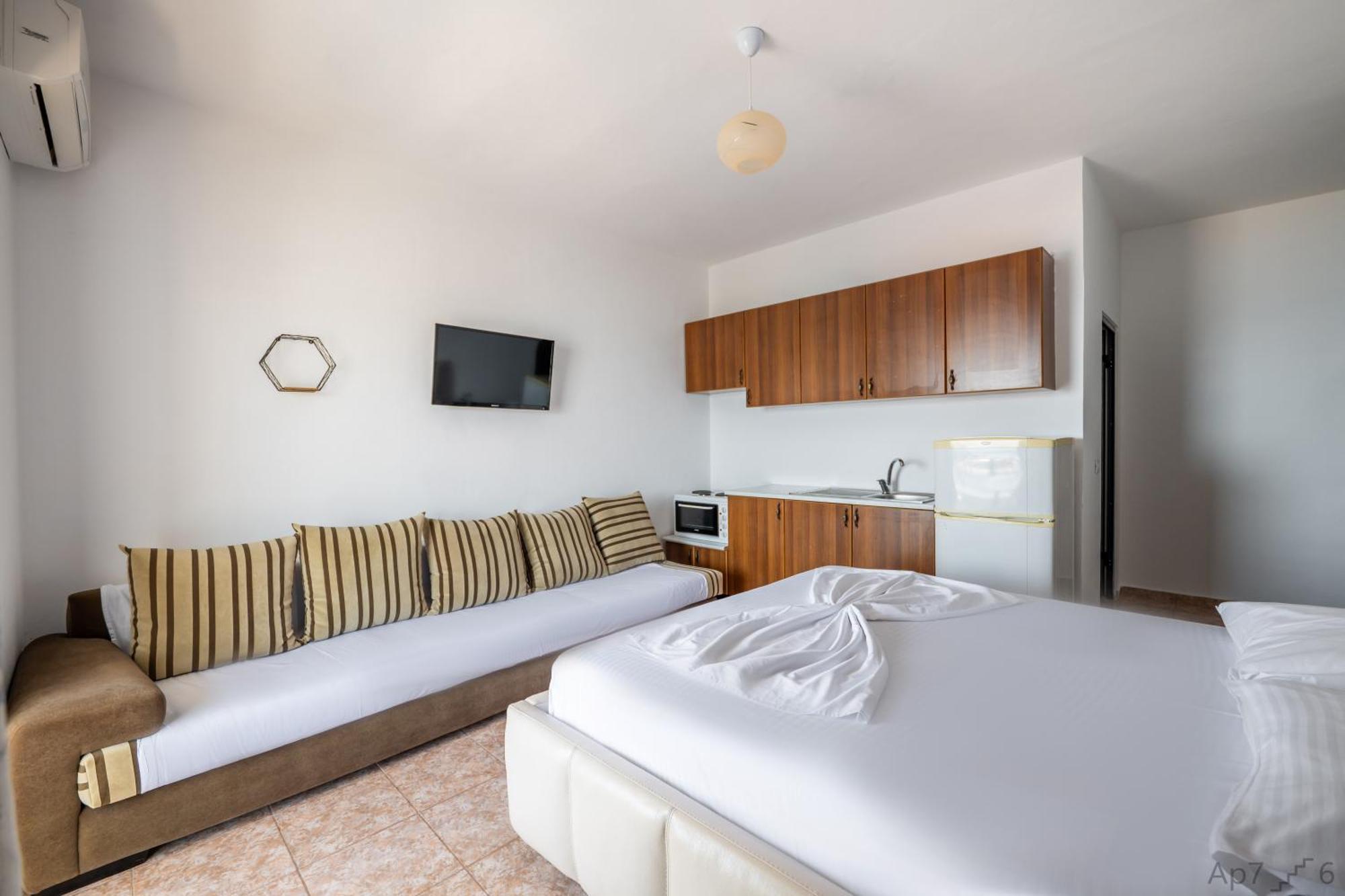 Al Mare Rooms Sarandë Exteriér fotografie