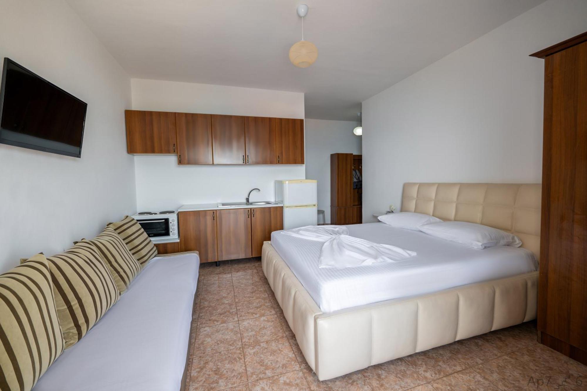 Al Mare Rooms Sarandë Exteriér fotografie